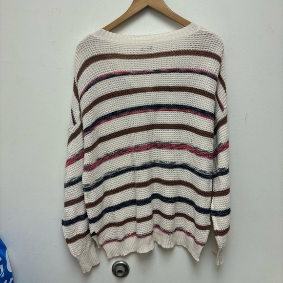 American Eagle Stripe Henley Sweater - Picture 13 of 13